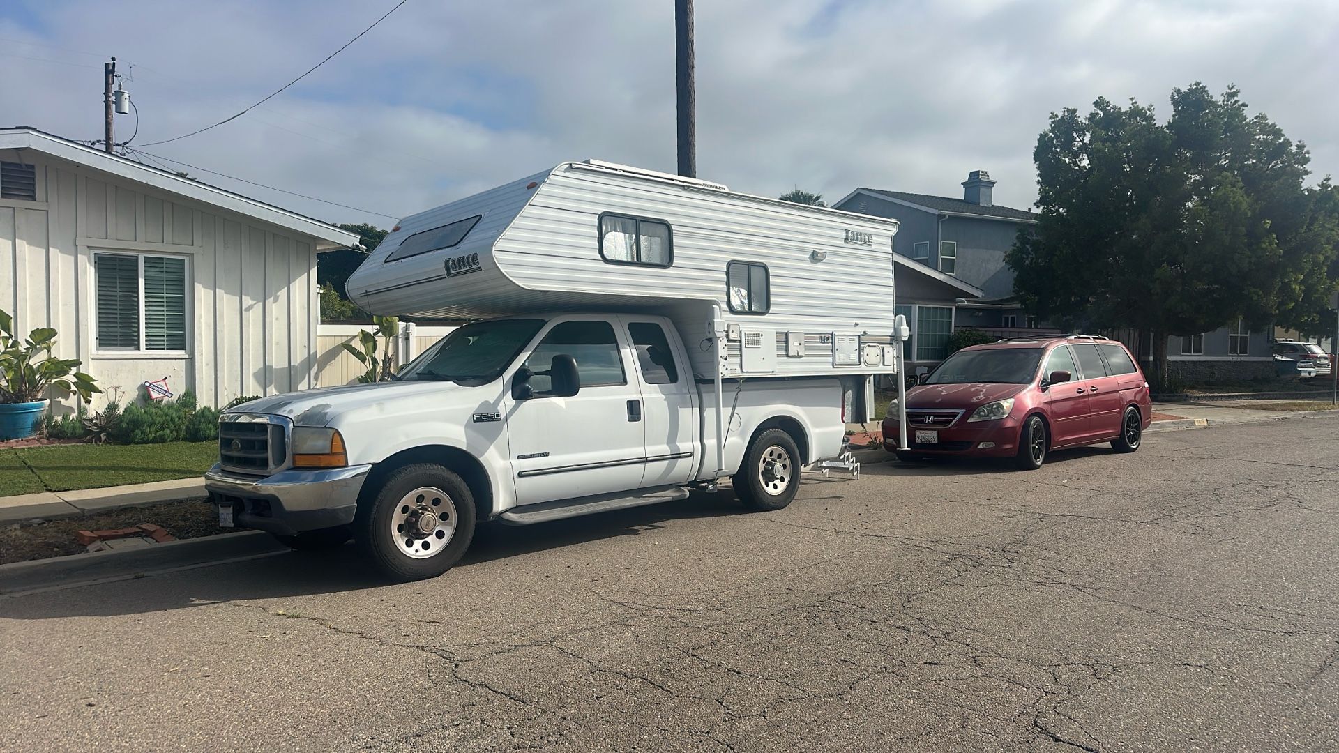 F-250 diesel 7.3 (2000) Lance Camper(2005)