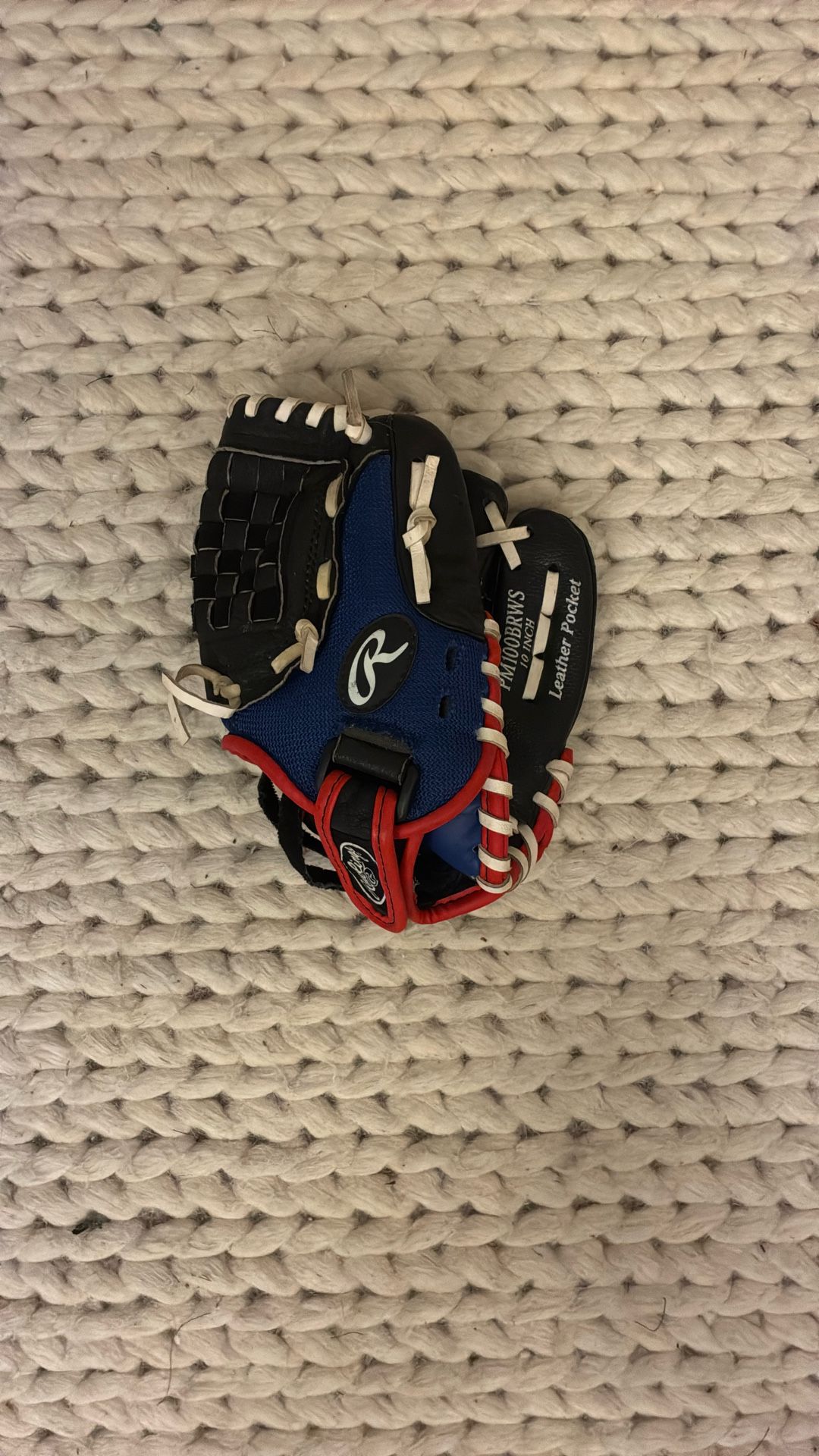 Rawlings Baseball Glove