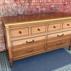 MCM Vintage Dresser Solid Wood In Excellent Condition 