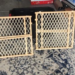 2 Sliding Gates