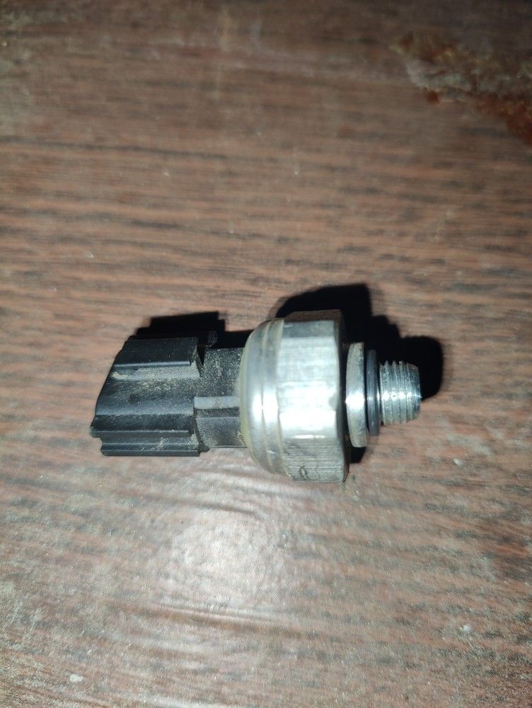 AC Pressure Switch 11-13 Kia Optima