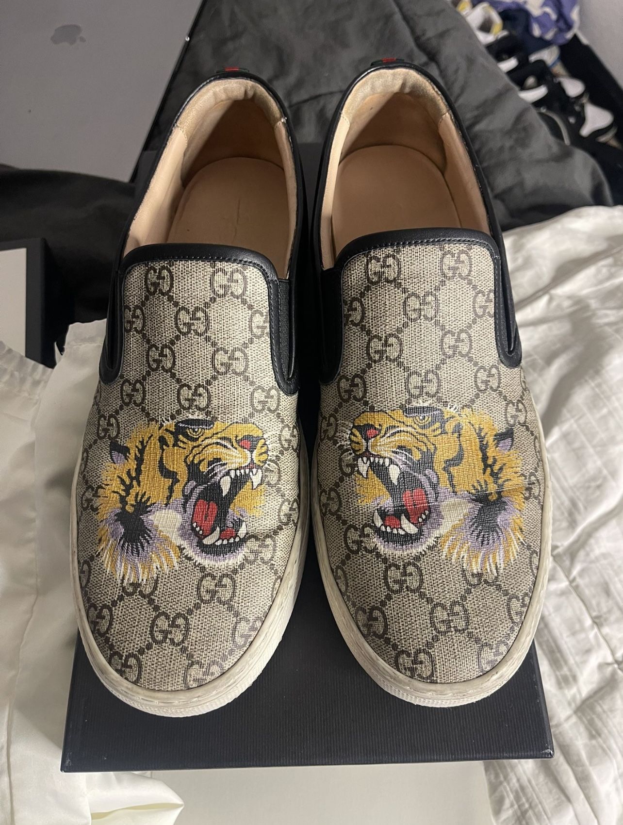 Gucci GG Supreme Tiger Slip On Shoes