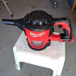 Milwaukee 18v Vacuum