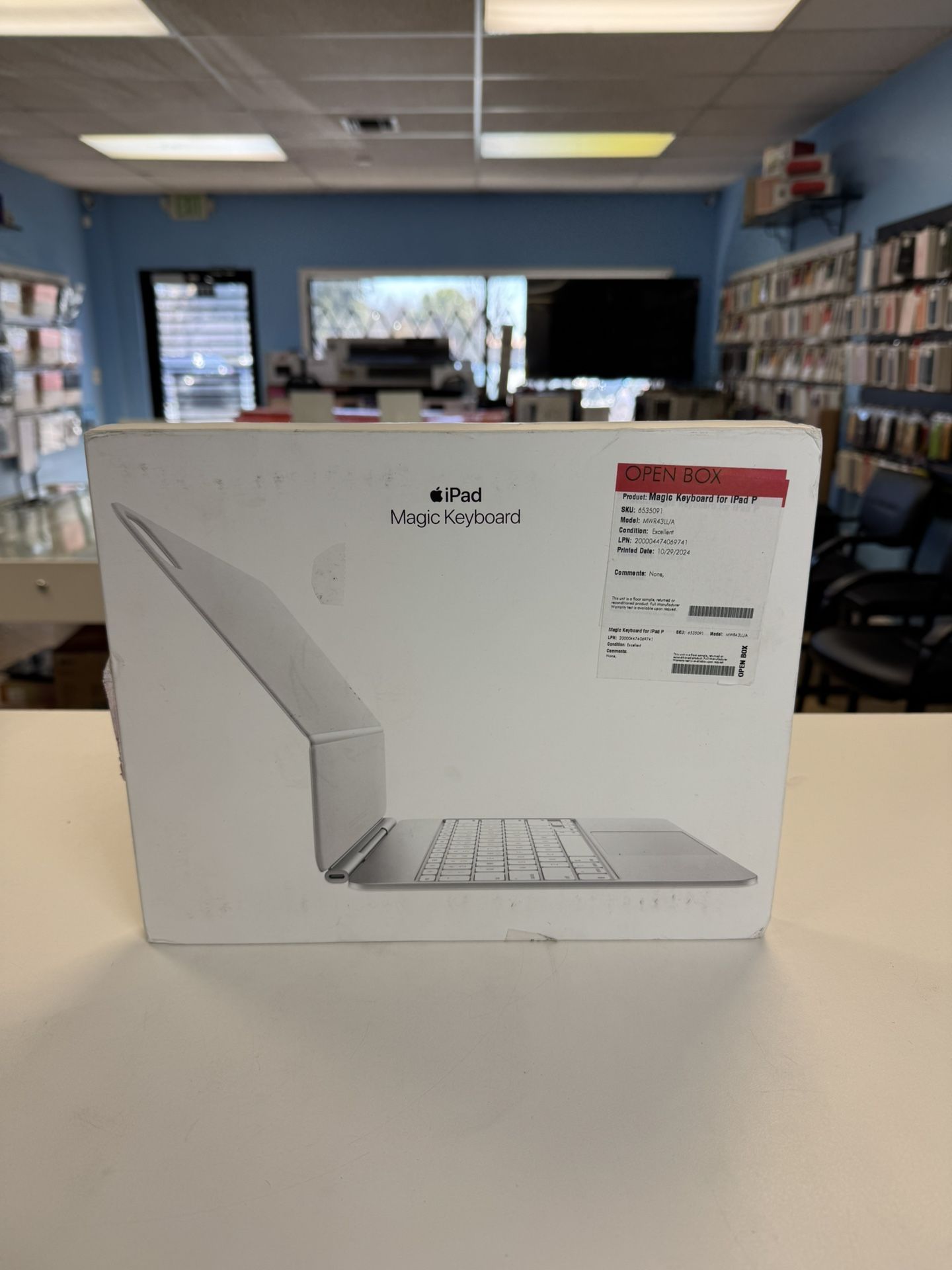 Apple Magic Keyboard for IPad Pro 13inch M4-M5 White color