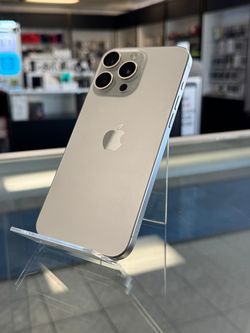 iPhone 15 Pro Max 512GB Unlocked Pre-owned