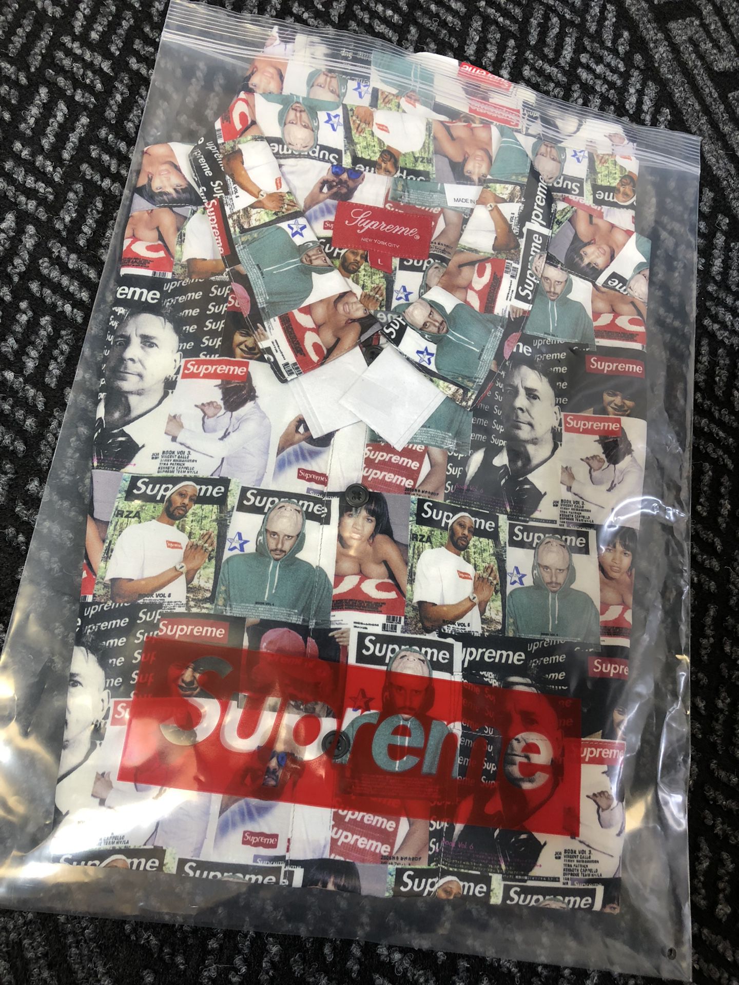 SUPREME “MAGAZINE” S/S SHIRT SIZE LARGE for Sale in Los Angeles