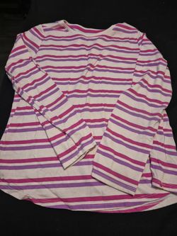 Girls T-Shirt   Zise 10-12    New