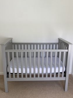 Pottery Barn Kendall Crib