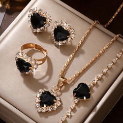 Новая женская бижутерия