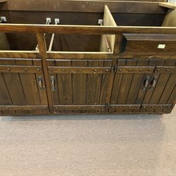 Cabinets - Drawers Included Just Not Pictured ! FREE