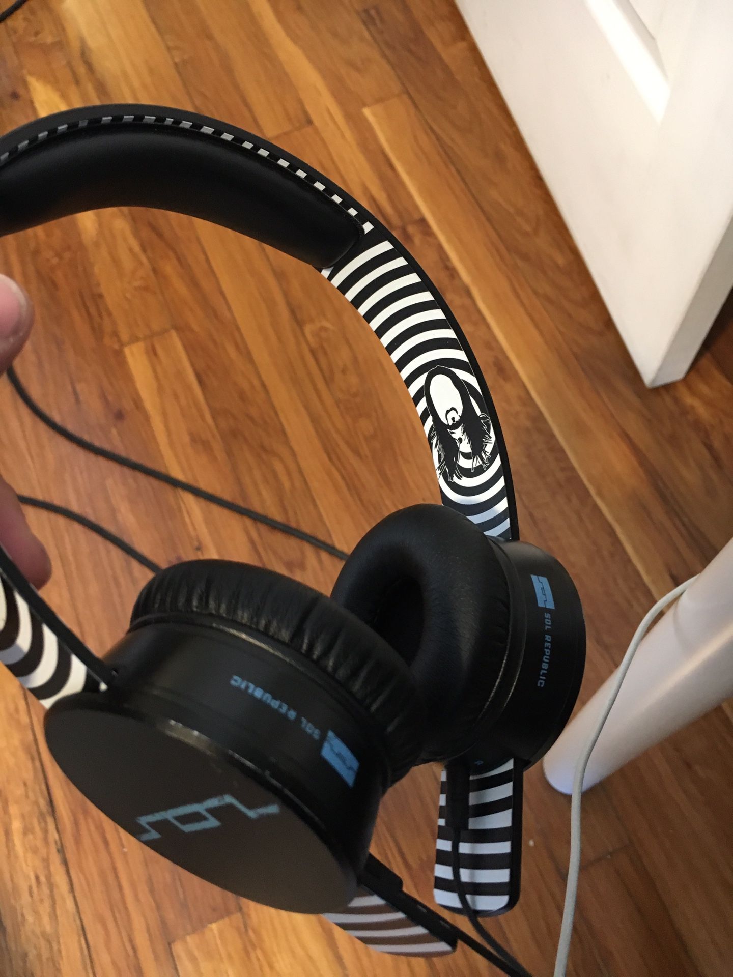 Sol republic Steve Aoki Tracks HD headphones LIMITED EDITION