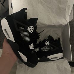 Jordan 4 White Thunder 