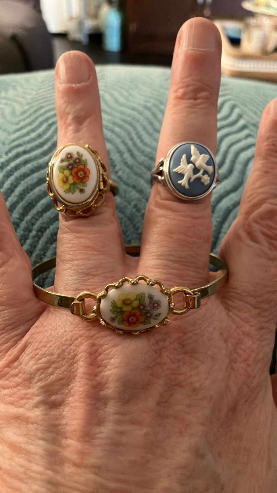 Avon Vintage Items All 3 For $40.00 On Hold For JVM