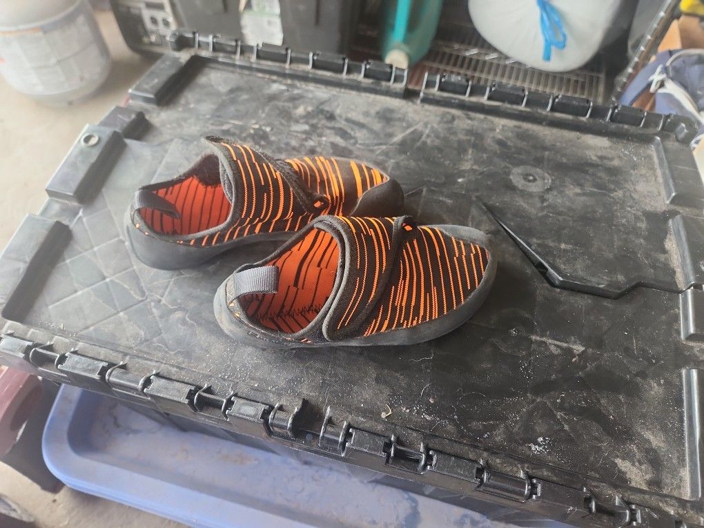 Kids Climbing Shoes