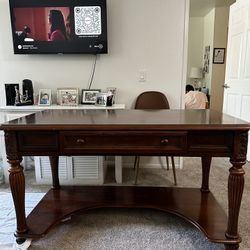 Desk Table