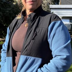 REI Women’s Medium Windstopper Jacket – Ski / Hiking Fleece (Excellent)