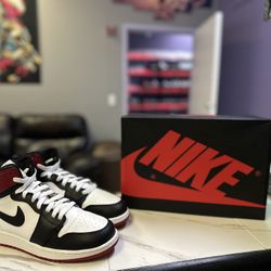 Jordan 1 Black Toe 