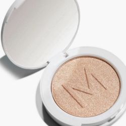 MADLUVV Highlight Me Highlighter Euphoria color In A Box