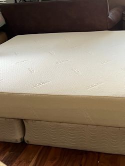USED KING SIZE TEMPER PEDIC MEMORY FOAM COOL GEL MATTRESS ONLY