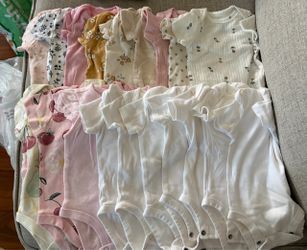 19 Baby Girl T-Shirt Onsies - 3 Months