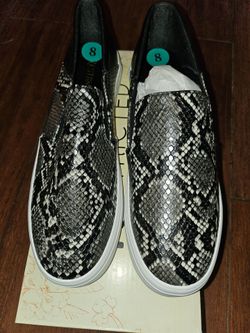 Women's shoes size 8