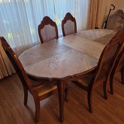 Dining Room Table And Chairs 