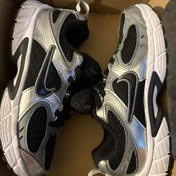 Nike Size 1Y