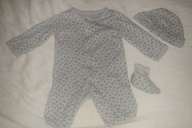 Carters 3 piece Newborn set