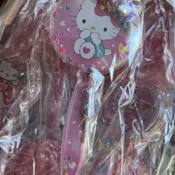 Hello Kitty Hairbrush