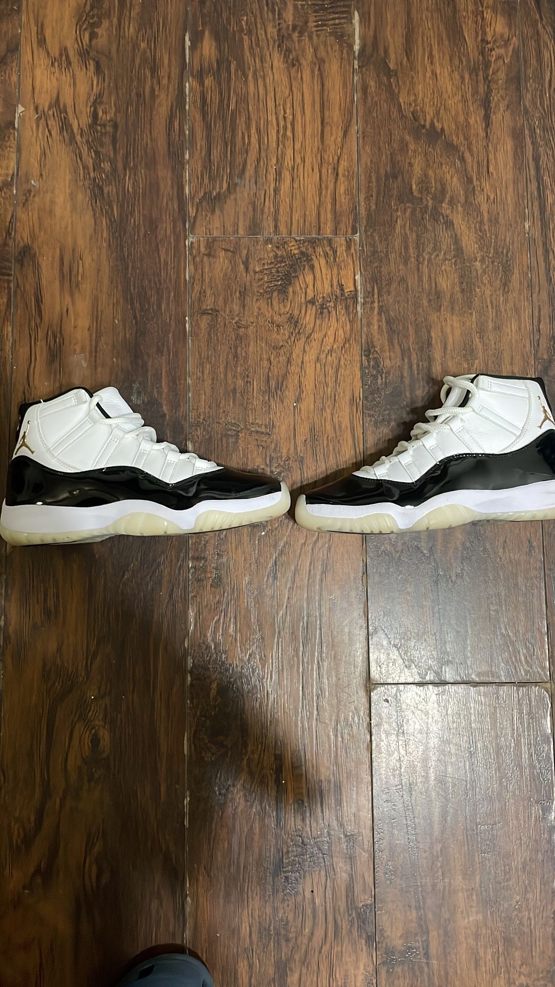 AIR JORDAN 11 RETRO