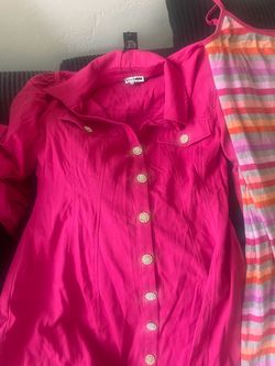 A bunch of brand new clothes from fashion nova