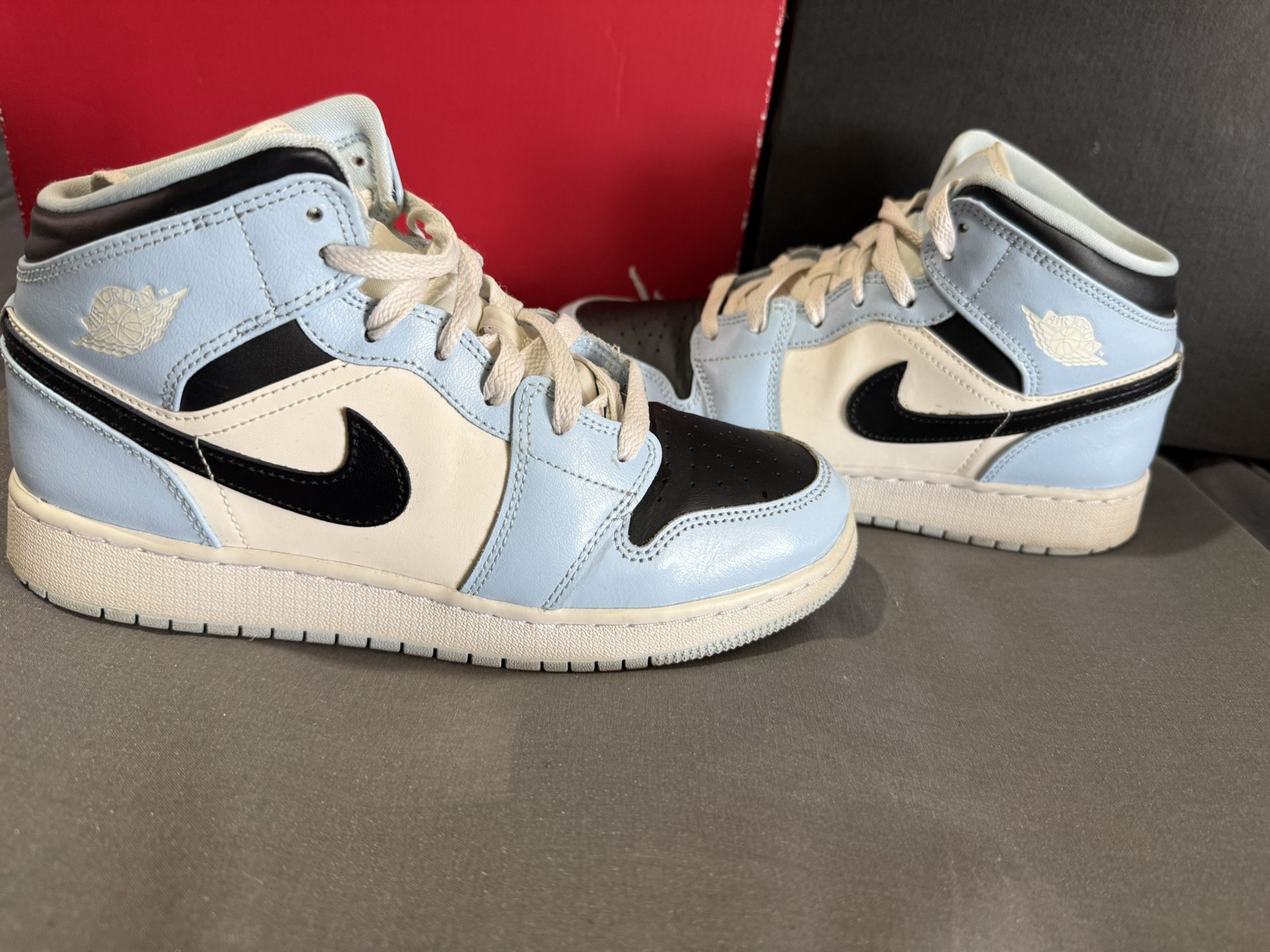 Two Jordan 1 Mids