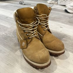 Timberland Tan/white Boot