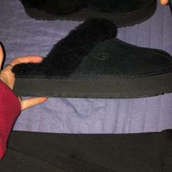 ugg slippers size 9