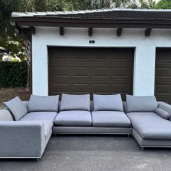 🛋️ Sectional Couch/Sofa - Modular - Linen -  Perazzi - Delivery Available 🚛