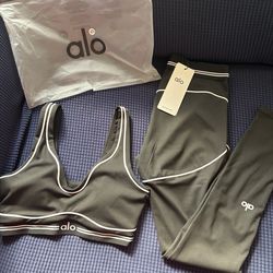alo yoga set