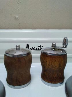 Vintage Salt&Pepper Shakers.