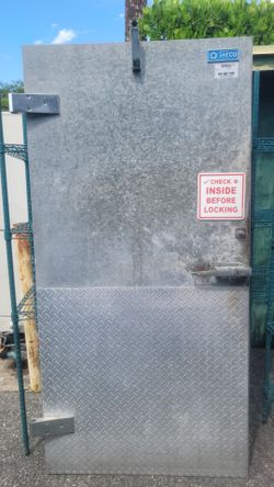 Restaurant freezer or walk in cooler door