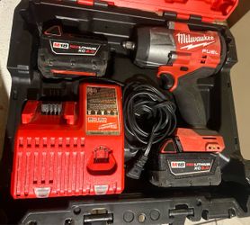 Milwaukee  taladro de impacto
