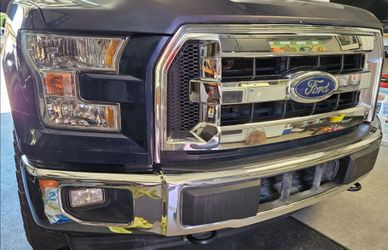 OEM2015-2017 Ford F150 grill.