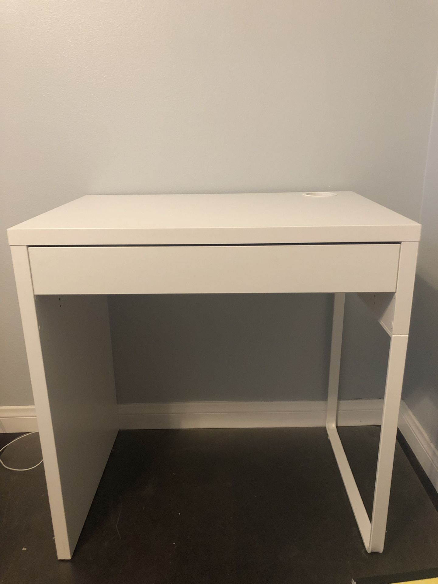 Small desk