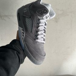 Jordan 5’s Wolf Size 10.5,11,9
