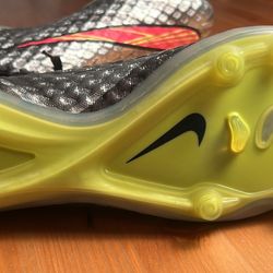 Neymar Soccer Cleats Size 9 