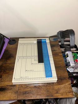 Paper guillotine