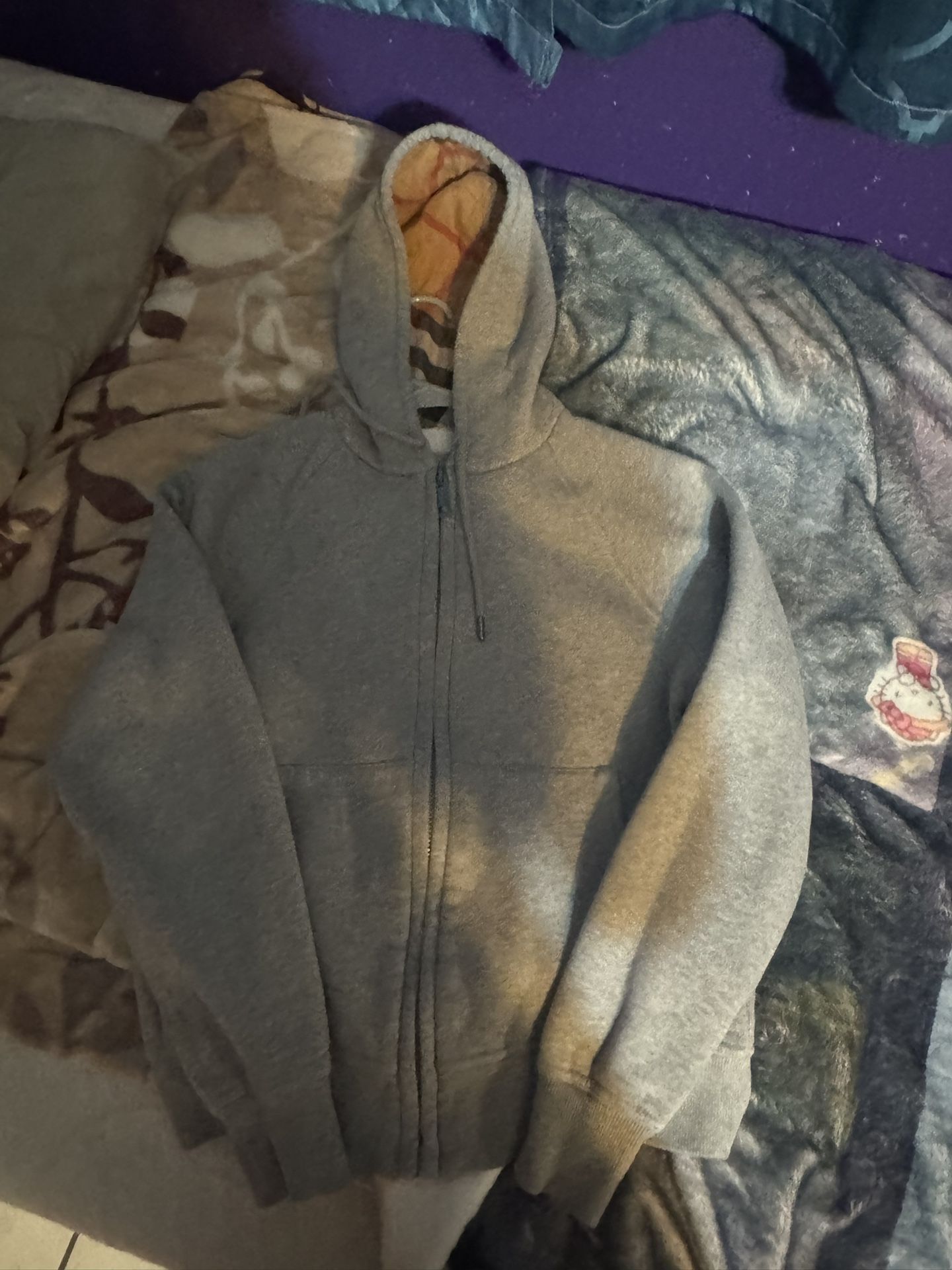 Burberry sweater