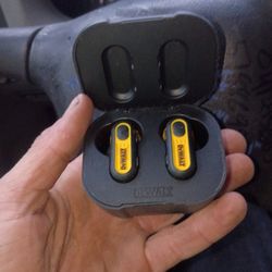 Never Used DeWalt Earbuds