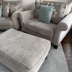 Double wide Upholstered chair And ottoman