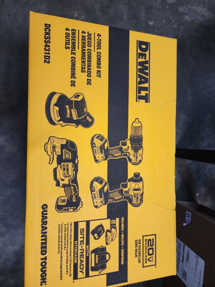 DEWALT 4 TOOL KIT