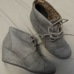 Women’s Grey Boots With A Wedge Size 10