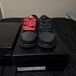 Travis Scott Jordan 1 Low Phantom
